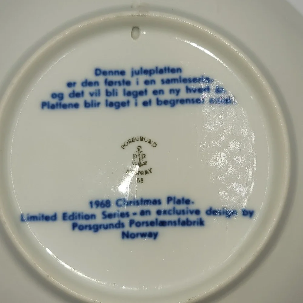 Royal Copenhagen Julen 1968 Christmas Plate The Last Church Boat Blue White 7in